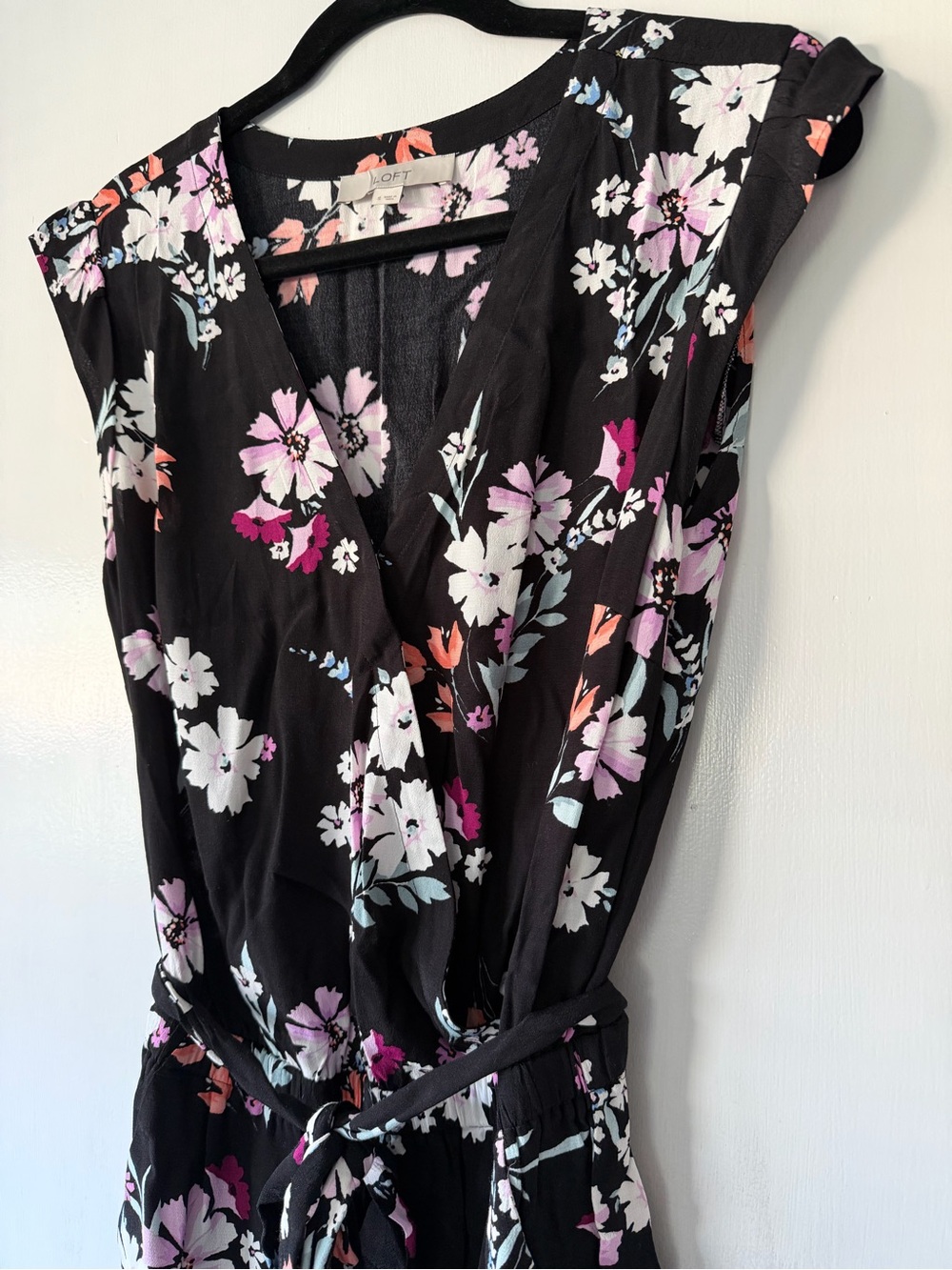 Ann Taylor LOFT Garden Floral Ruffle Romper. NWOT. Size S. - Picture 5 of 9